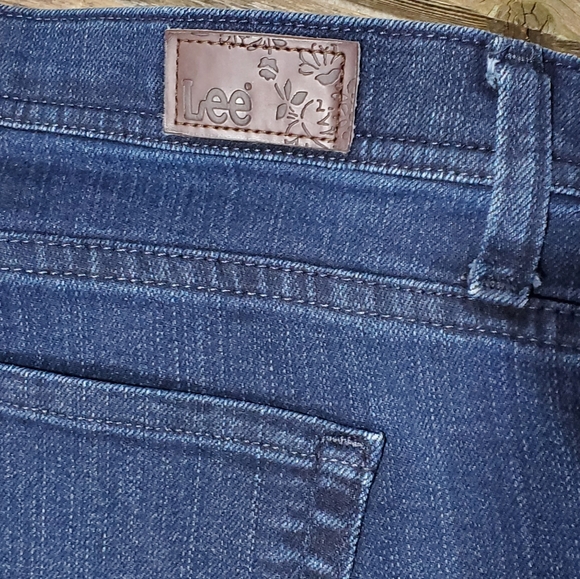 Lee Jeans Stretch Straight Leg medium-dark wash Women's 18W W-524 - Picture 5 of 7